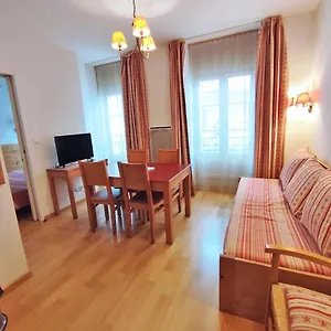 Oo, T2, Centre Luchon, Wifi, Casier A Skis, Ascenseur, 4 Personnes Appartement Bagnères-de-Luchon